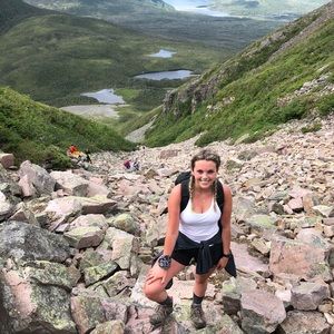 Meet your Posher, Hayley